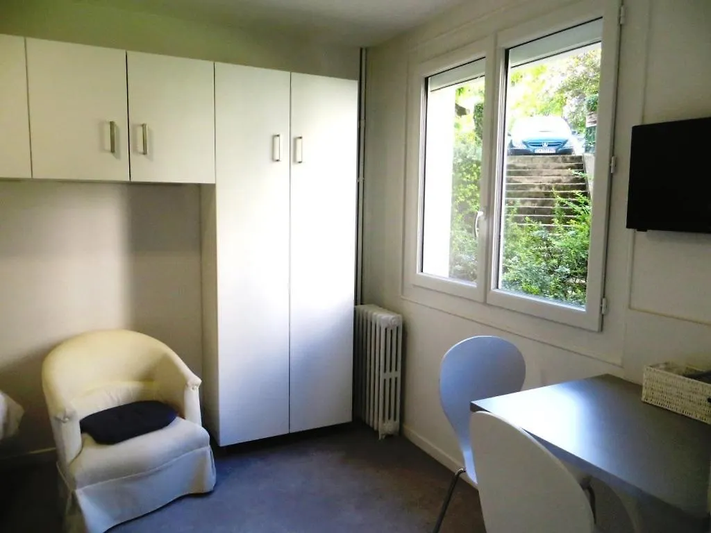 Pratique, Complet Sur, Metro Et Parking; Proche Du Centre, De La Gare, De La Rocade, D'Un Supermarche. Tout A Pied. Tuluza Apartament